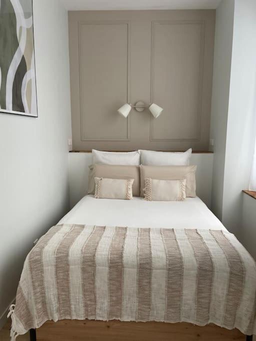 Joli Appartement Avec Parking - Proche Centre Ville Chartres Esterno foto