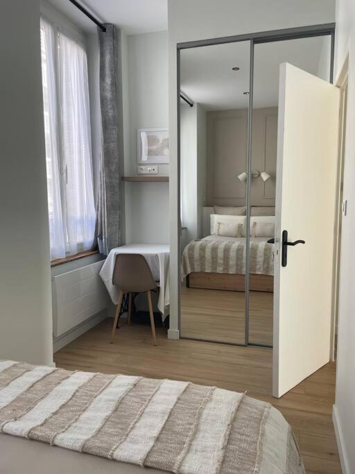 Joli Appartement Avec Parking - Proche Centre Ville Chartres Esterno foto
