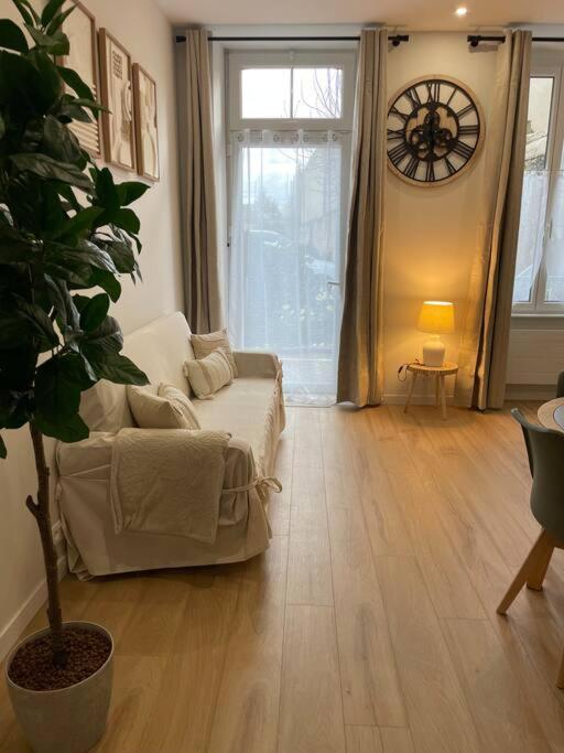 Joli Appartement Avec Parking - Proche Centre Ville Chartres Esterno foto