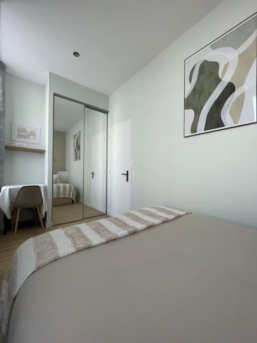 Joli Appartement Avec Parking - Proche Centre Ville Chartres Esterno foto