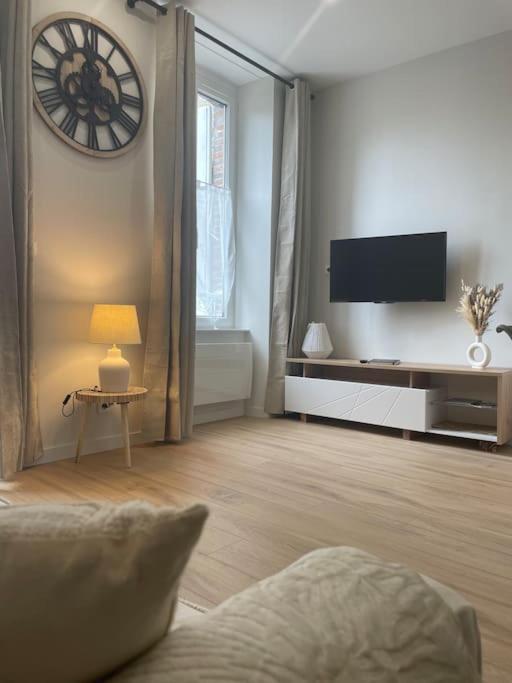 Joli Appartement Avec Parking - Proche Centre Ville Chartres Esterno foto