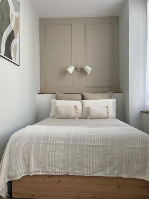 Joli Appartement Avec Parking - Proche Centre Ville Chartres Esterno foto