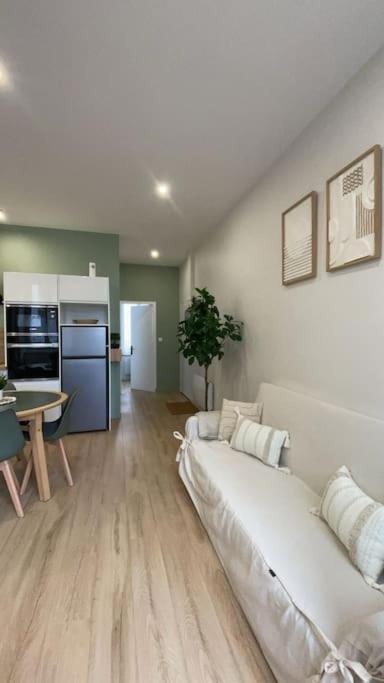 Joli Appartement Avec Parking - Proche Centre Ville Chartres Esterno foto